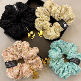 Chanel's minimalist retro-chic classic pattern scrunchie-6284  